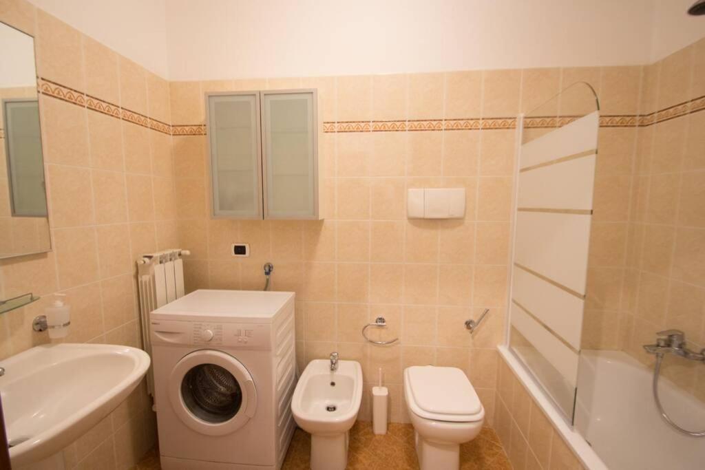 Appartamento Ristrutturato Con Terrazzo فاراتسي المظهر الخارجي الصورة